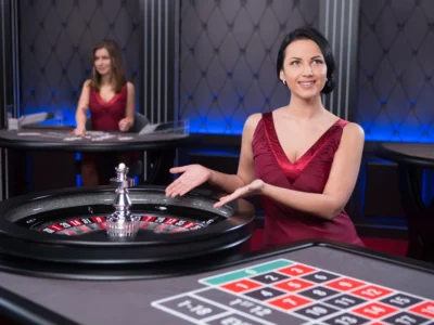 PokerStars live roulette games use real dealers.